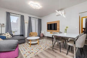 Venus Apartments - King Street V - Balcony